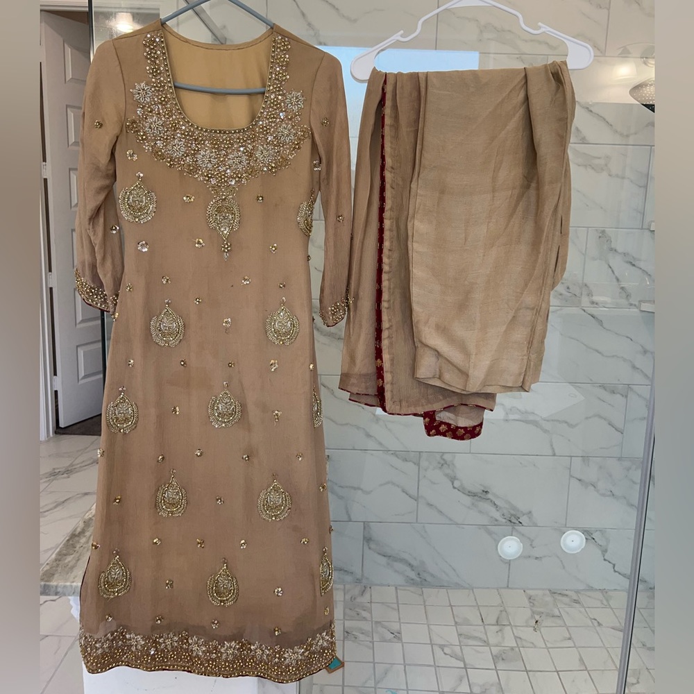 Pakistani outfit